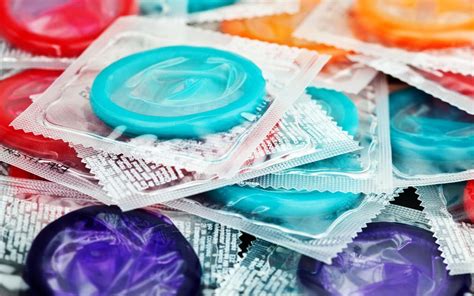 Blowjob ohne Kondom gegen Aufpreis Erotik Massage Binningen